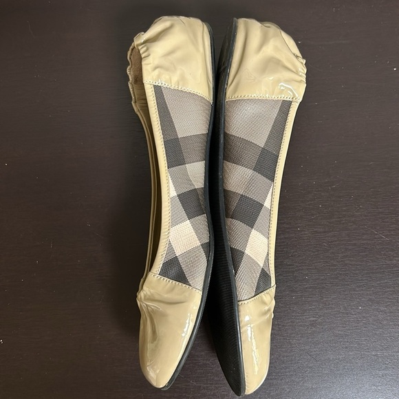 BURBERRY Nova Check Pattern Leather Ballet Flats Beige Rounded Toe Sz 39 US 9 - Picture 8 of 14